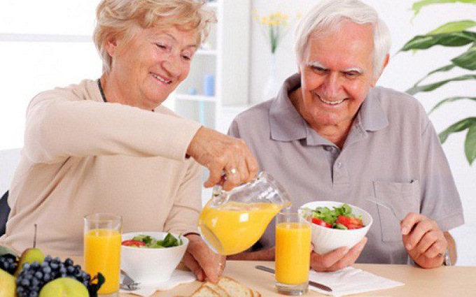 Chế độ ăn uống ít đủ chất cho người cao tuổi